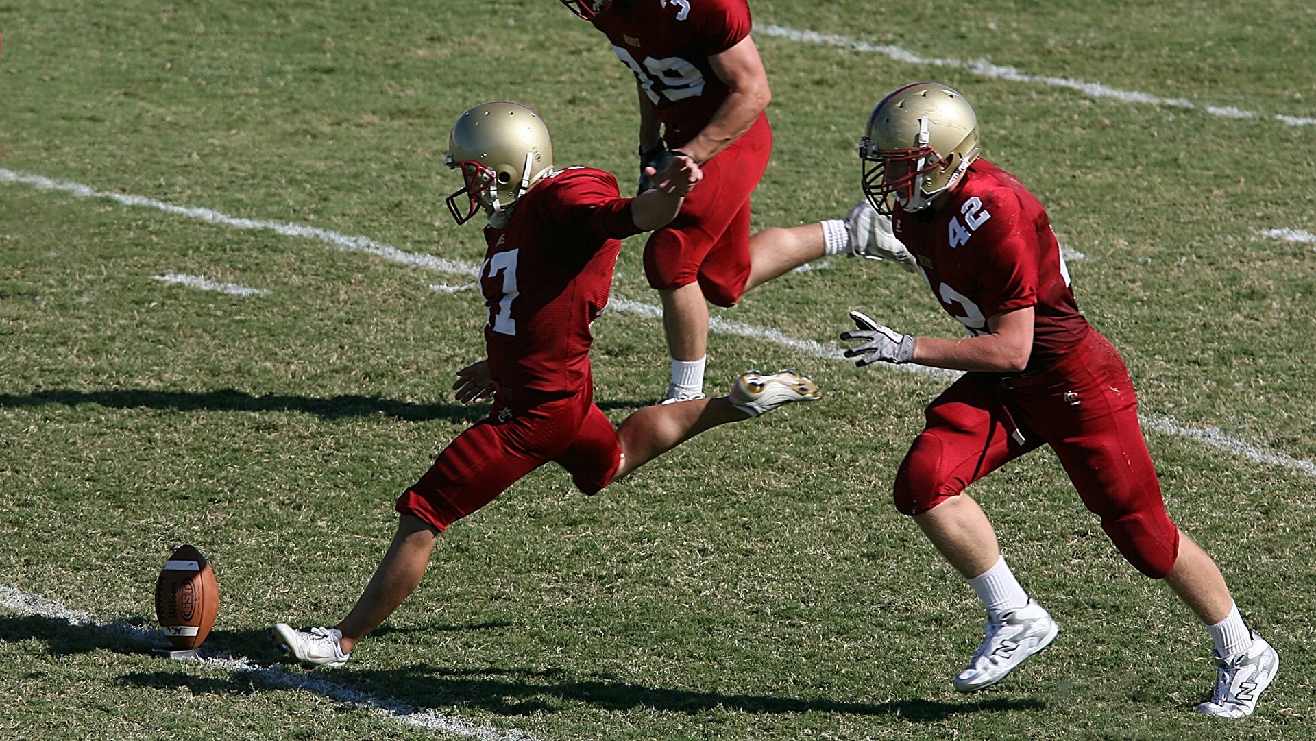 勇士高强度防守限制对手得分，勇士队控卫